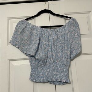 Hippe Rose cropped floral blouse size medium